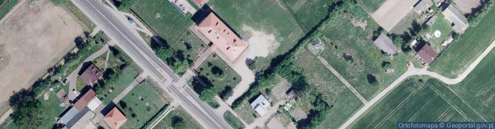 Zdjęcie satelitarne Publiczna Szkoła Podstawowa Im. Mikołaja Kopernika W Tłuśćcu
