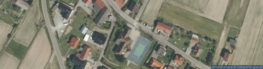 Zdjęcie satelitarne Puliczna Szkoła Podstawowa Z Punktem Przedszkolnym W Dańcu