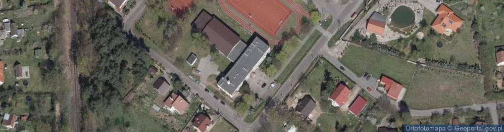 Zdjęcie satelitarne SP im. Orła Białego w Raszówce