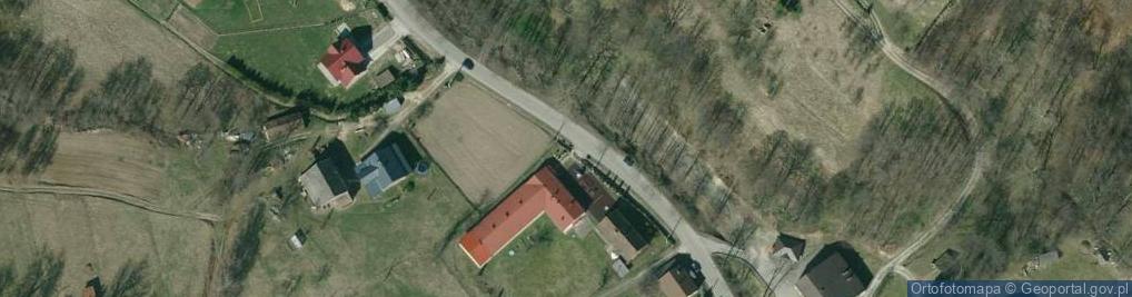 Zdjęcie satelitarne Szkoła Filialna W Pstrągówce