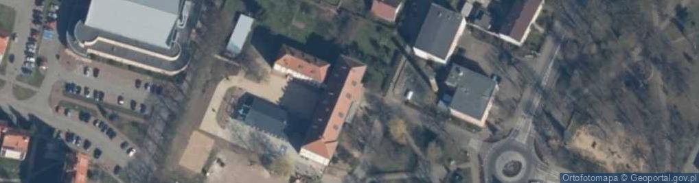 Zdjęcie satelitarne Szkoła Podstawowa Dla Dorosłych W Łobzie