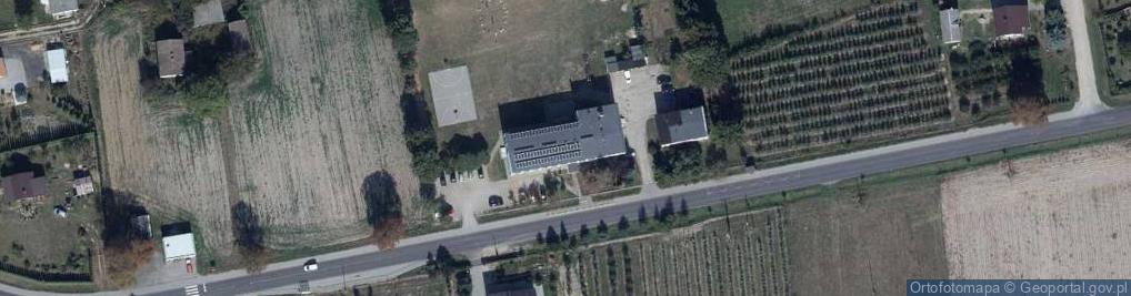 Zdjęcie satelitarne Szkoła Podstawowa im. Bohaterów Westerplatte w Długiem