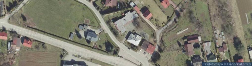 Zdjęcie satelitarne Szkoła Podstawowa im. ks. Jana Twardowskiego w Ostrowie