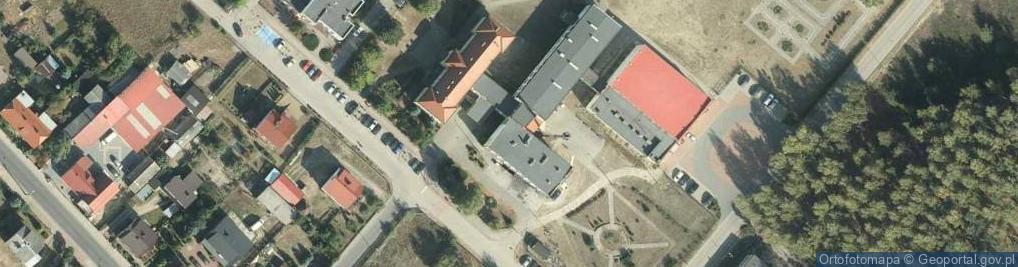 Zdjęcie satelitarne Szkoła Podstawowa im. Ks. Prałata Erharda Staniszewskiego