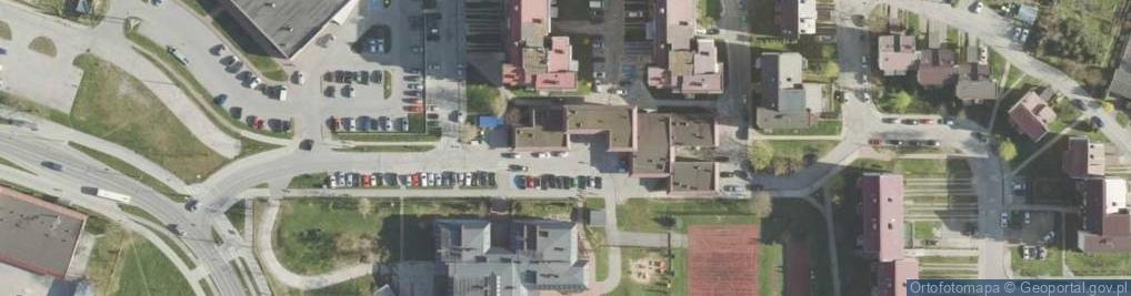 Zdjęcie satelitarne Szkoła Podstawowa Nr 13 Im. Kornela Makuszyńskiego W Starachowicach