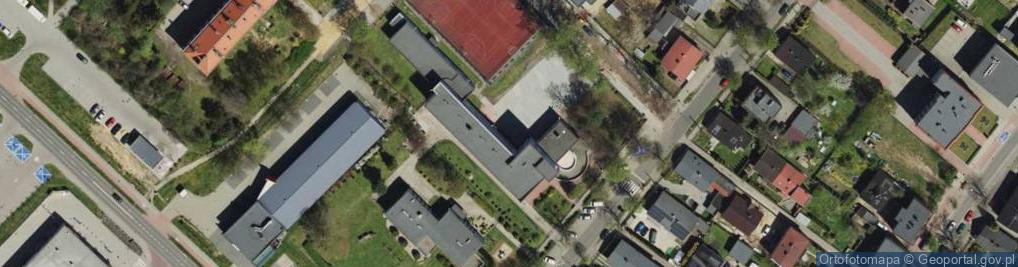 Zdjęcie satelitarne Szkoła Podstawowa Nr 2 Im. Jana Pawła II W Radzionkowie