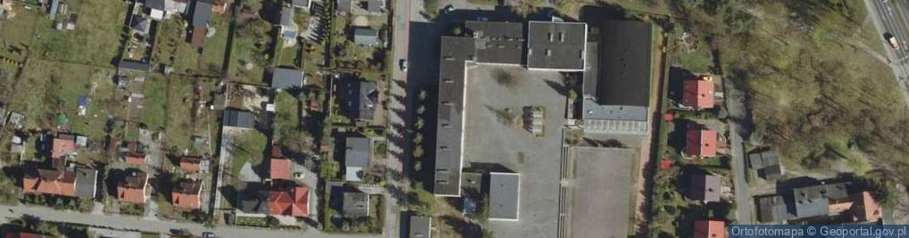 Zdjęcie satelitarne Szkoła Podstawowa Nr 3 Im. Jana Brzechwy W Pile
