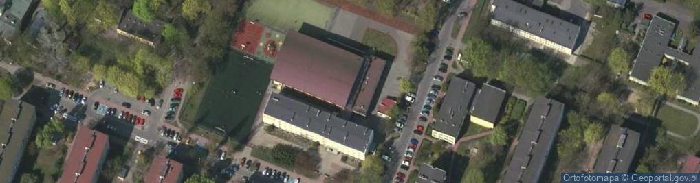 Zdjęcie satelitarne Szkoła Podstawowa Nr 4 Im. Jana Pawła Ii, Z Oddziałami Przedszkolnymi I Oddziałami Sportowymi