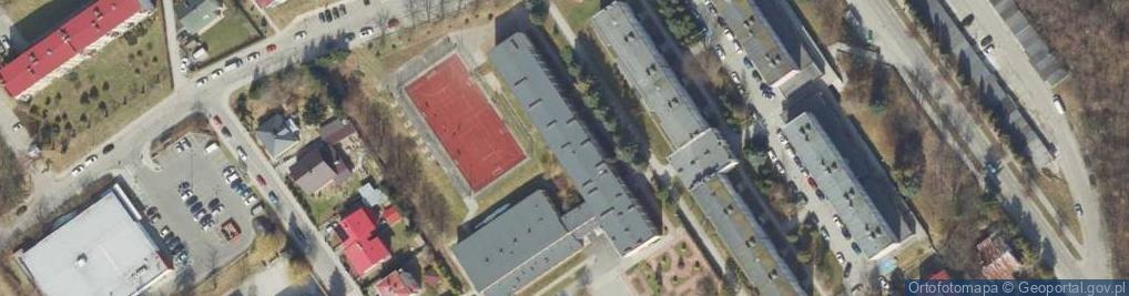 Zdjęcie satelitarne Szkoła Podstawowa Nr 6 Im. Ojca Świętego Jana Pawła II W Przemyślu