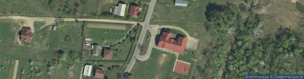 Zdjęcie satelitarne Szkoła Podstawowa W Rozdzielu