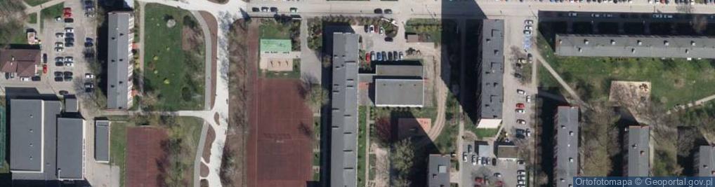 Zdjęcie satelitarne Szkoła Podstawowa Z Oddziałami Dwujęzycznymi Nr 3 Im. Kornela Makuszyńskiego W Płocku