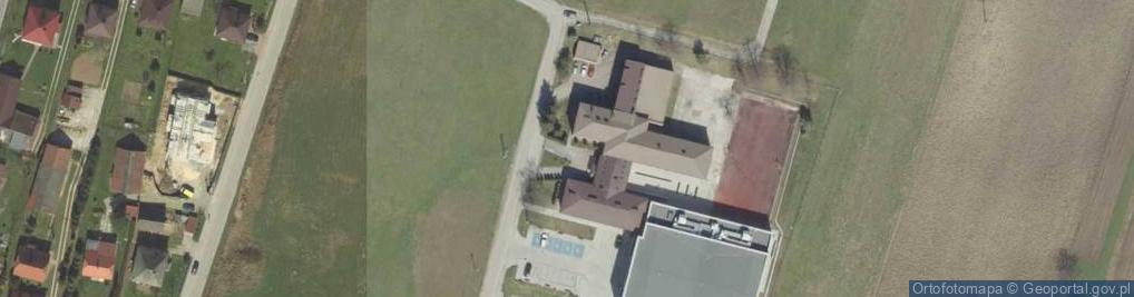 Zdjęcie satelitarne Szkoła Podstawowa Z Oddziałami Integracyjnymi W Łapczycy