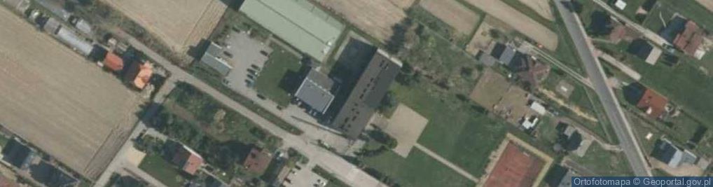 Zdjęcie satelitarne Zespół Szkół Ogólnokształcących w Lubomi im. Brunona Strzałki