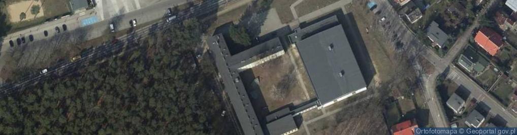 Zdjęcie satelitarne Szkoła