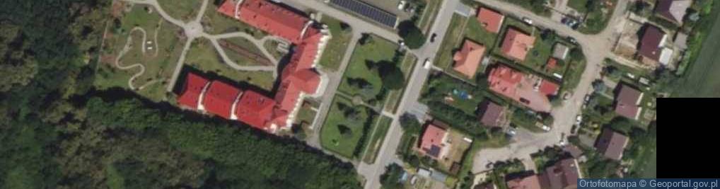 Zdjęcie satelitarne Szkoły Katolickie w Sikorzu