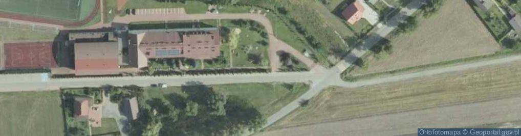 Zdjęcie satelitarne Zespół Placówek Oświatowych w Ruszczy