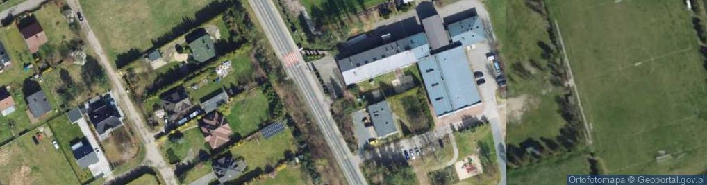 Zdjęcie satelitarne Zespół Szkolno-Przedszkolny w Kamyku