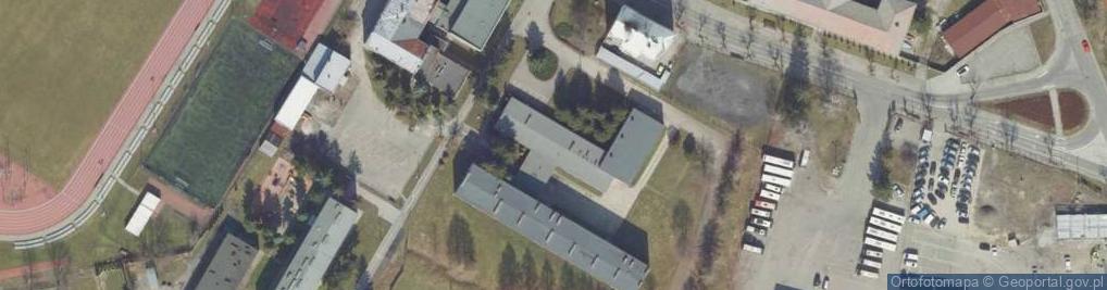 Zdjęcie satelitarne Technikum Nr 8 Im. Ks. Abp. Ignacego Tokarczuka