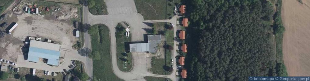 Zdjęcie satelitarne Watis - Stacja paliw