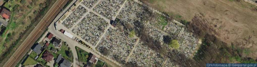 Zdjęcie satelitarne Cmentarz parafialny w Radzionkowie