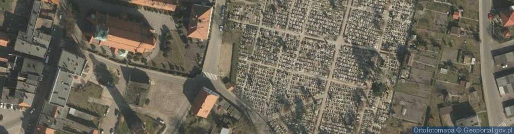 Zdjęcie satelitarne Cmentarz Parafialny w Żmigrodzie