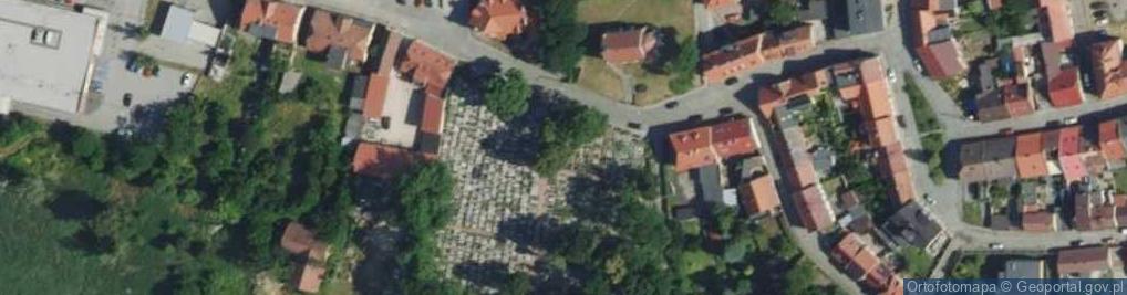 Zdjęcie satelitarne Cmentarz