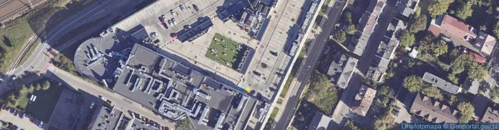 Zdjęcie satelitarne Uczy i Bawi