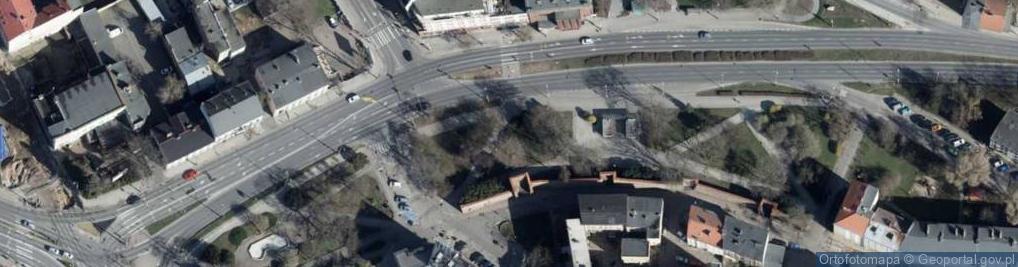 Zdjęcie satelitarne Fragment obronnych murów miejskich z XIV wieku