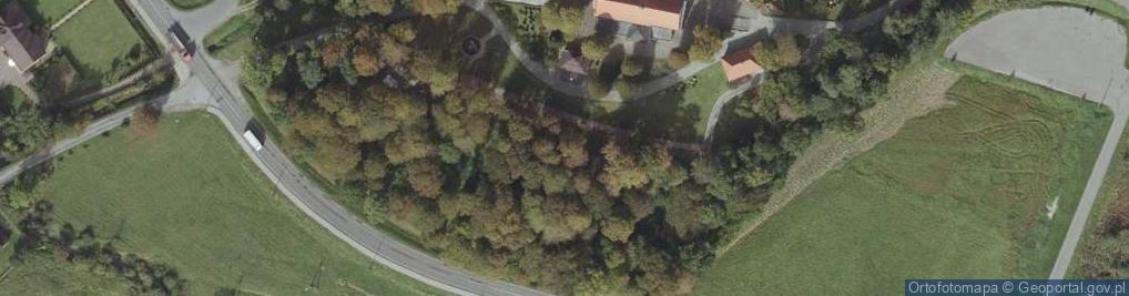 Zdjęcie satelitarne Kaplica grobowa - zespół kościoła Narodzenia Najświętszej Marii