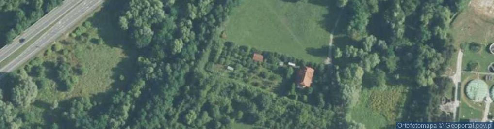 Zdjęcie satelitarne Brzesko - cmentarz wojskowy