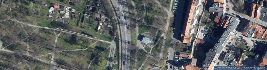 Zdjęcie satelitarne Budowa krytego basenu w klodzku