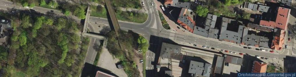 Zdjęcie satelitarne Bytom - Detal architektoniczny kamienicy - Twarz