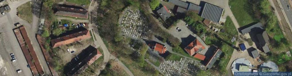 Zdjęcie satelitarne Bytom - wzgórze św. Małgorzaty - krzyż cmentarny
