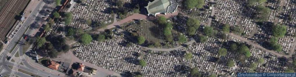 Zdjęcie satelitarne Cmentarz Nowofarny kwatera żołnierska