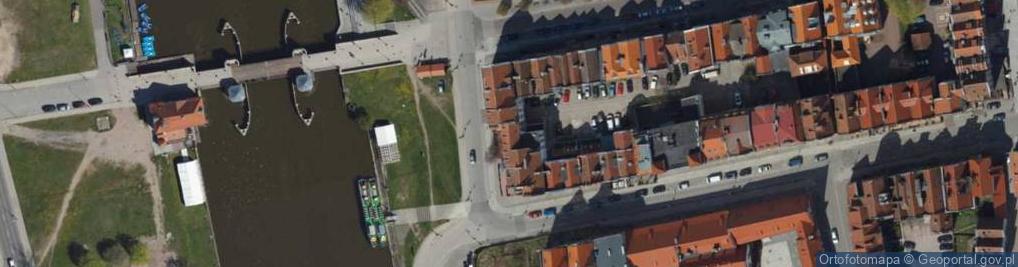 Zdjęcie satelitarne Elblag wieza noc HDR