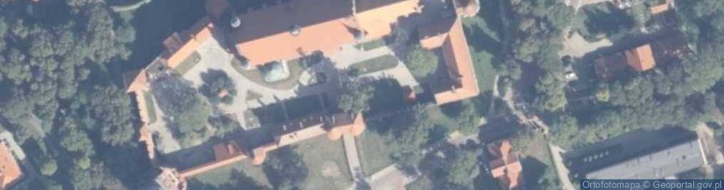 Zdjęcie satelitarne Frombork dom Kopernika