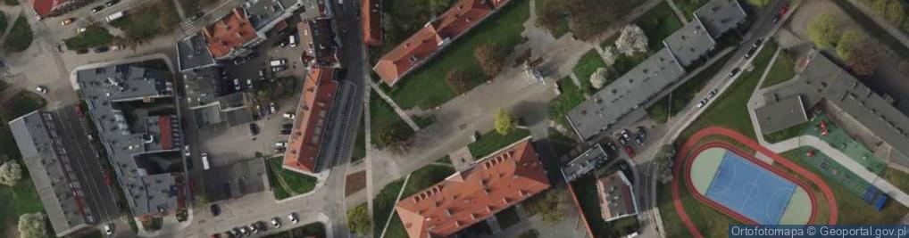 Zdjęcie satelitarne Gdaňsk, Plac Obróncow Poczty Polskiej, socha II