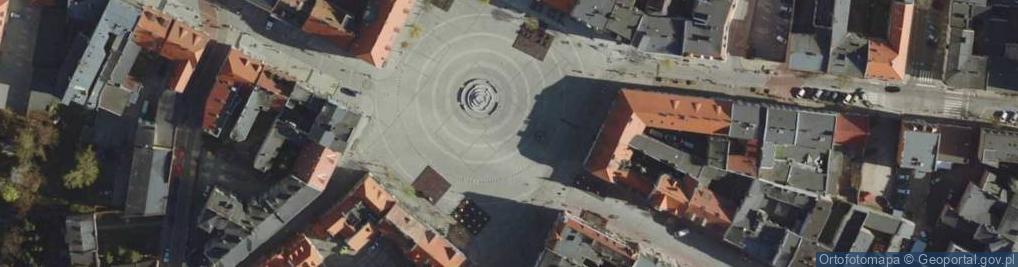 Zdjęcie satelitarne Gniezno, rynek 2