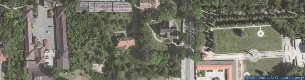 Zdjęcie satelitarne Herb odrowąż na portalu kościoła śwBartłomieja w Krakowie