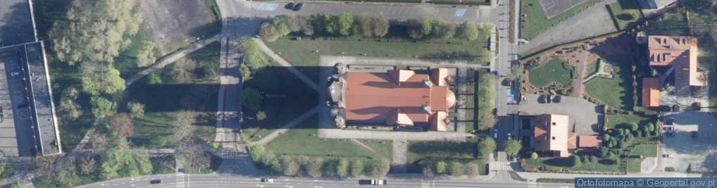 Zdjęcie satelitarne Inowroclaw, kosciol Zwiastowania NMP 4