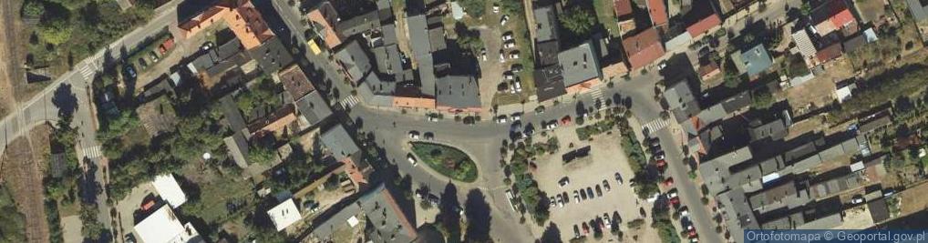 Zdjęcie satelitarne Janowiec rynek