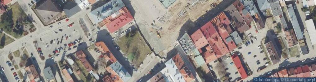 Zdjęcie satelitarne Jarosław, centrum města, Rynek, historický dům