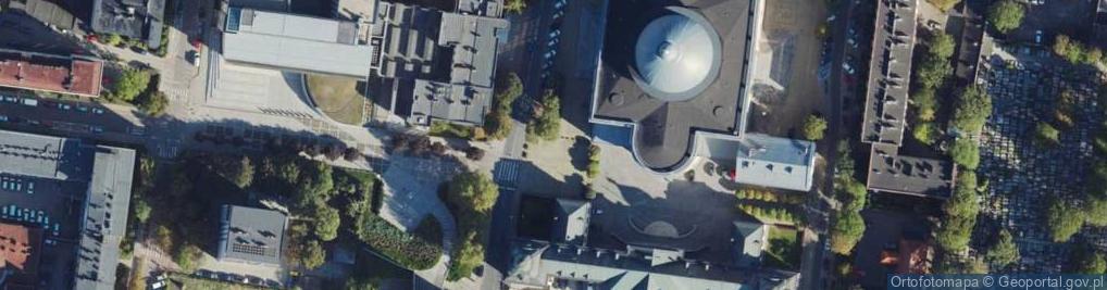 Zdjęcie satelitarne Katowice - Katedra - Ołtarz i prezbiterium 01