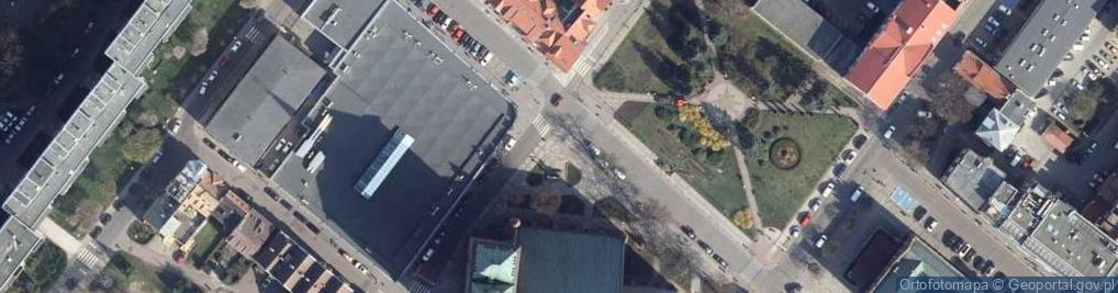 Zdjęcie satelitarne Kolobrzeg 2000 Gniezno 1000