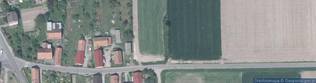 Zdjęcie satelitarne Maniow-kaplica.cmentarna