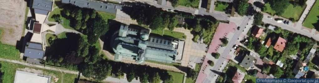 Zdjęcie satelitarne Niepokalanow basilica fc02