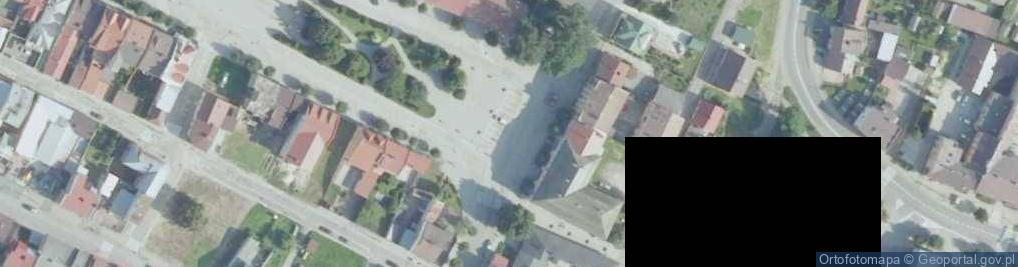Zdjęcie satelitarne Pamiątkowa tablica w Opatowie