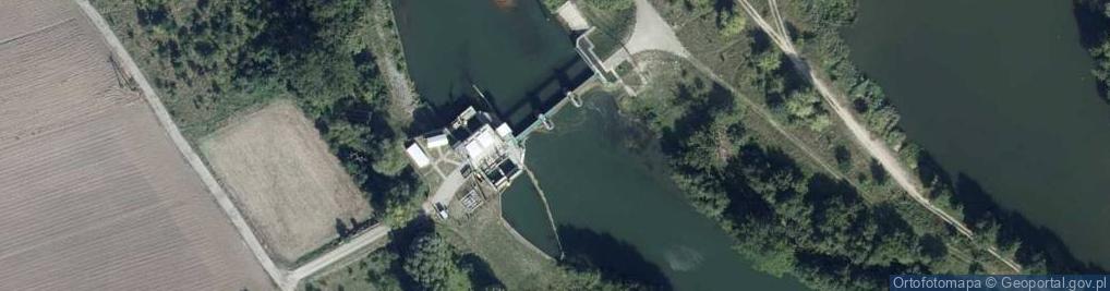 Zdjęcie satelitarne Poland, Dychów - Dychowski Reservoir and guest-house by Hydroelectric power station