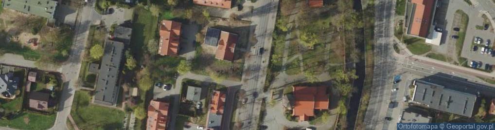 Zdjęcie satelitarne Pruszcz Kosciol sw Krzyza portal