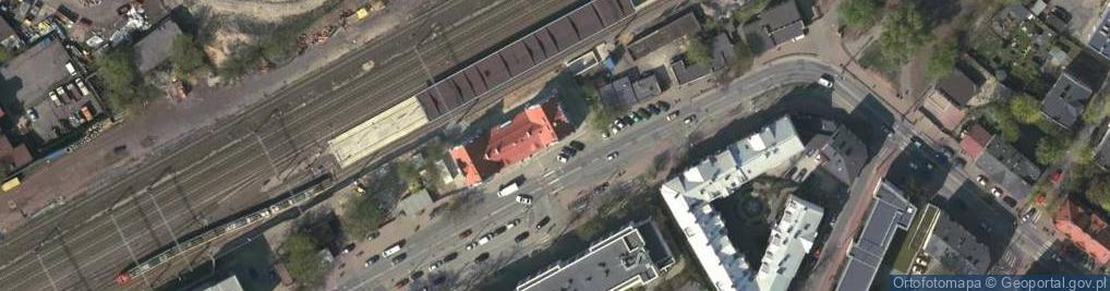 Zdjęcie satelitarne Pruszkow, dworzec PKP, tablica, Bem